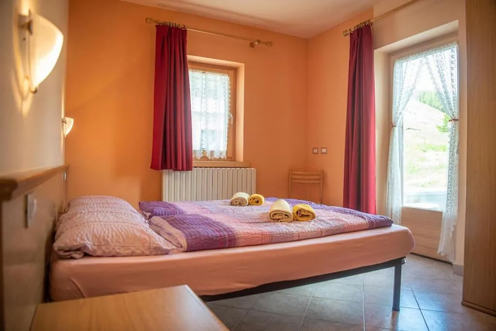 Trilocale Aria - Myholidaylivigno 0*, Livigno İtalya
